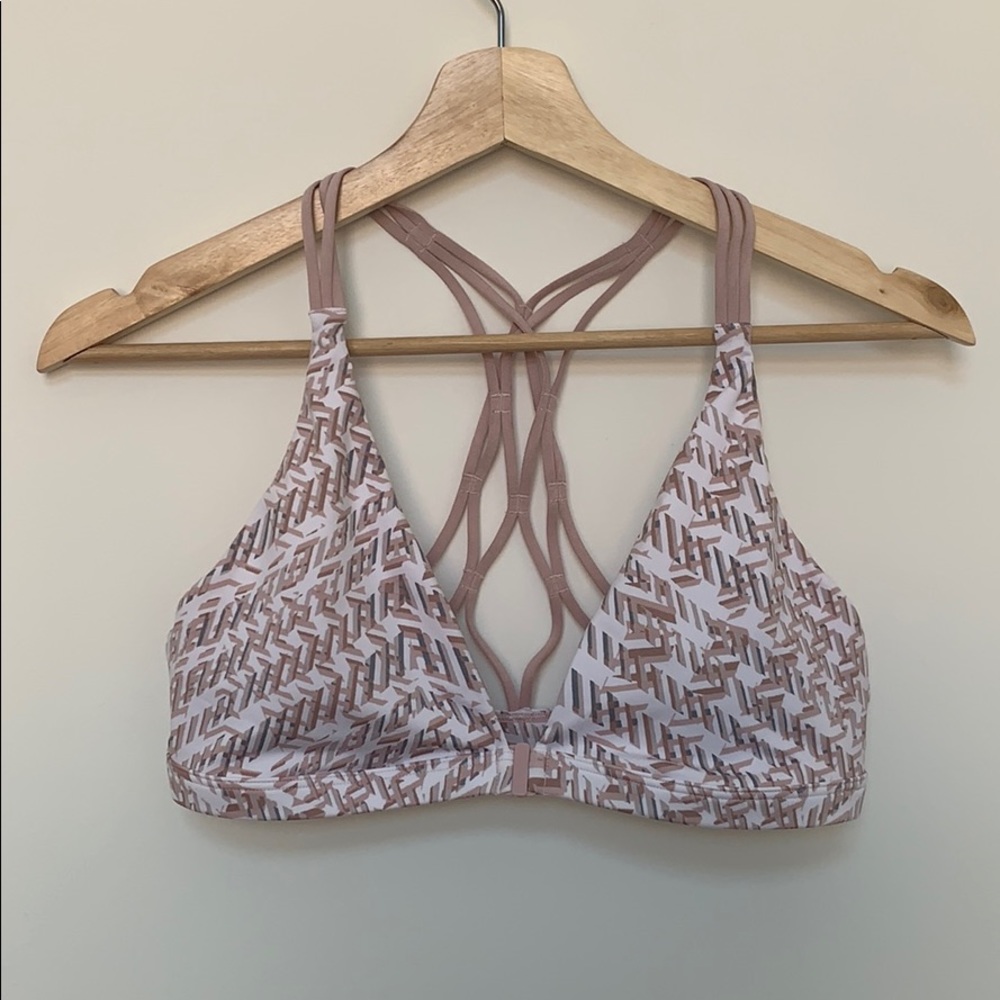 Victoria’s Secret Victoria Sport sports bra—M